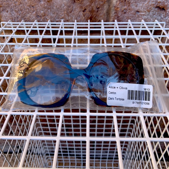 Alice + Olivia Canton Sunglasses main image 7